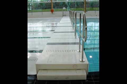With Euro Pools’ system, different areas of the same pool can be partitioned, with each section served by an independent movable floor